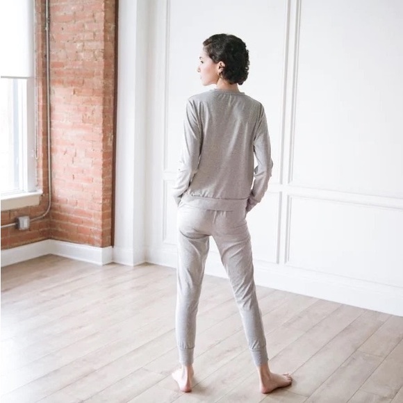 Long Sleeve Crew Neck Top and Sweats Set - Picture 2 of 3